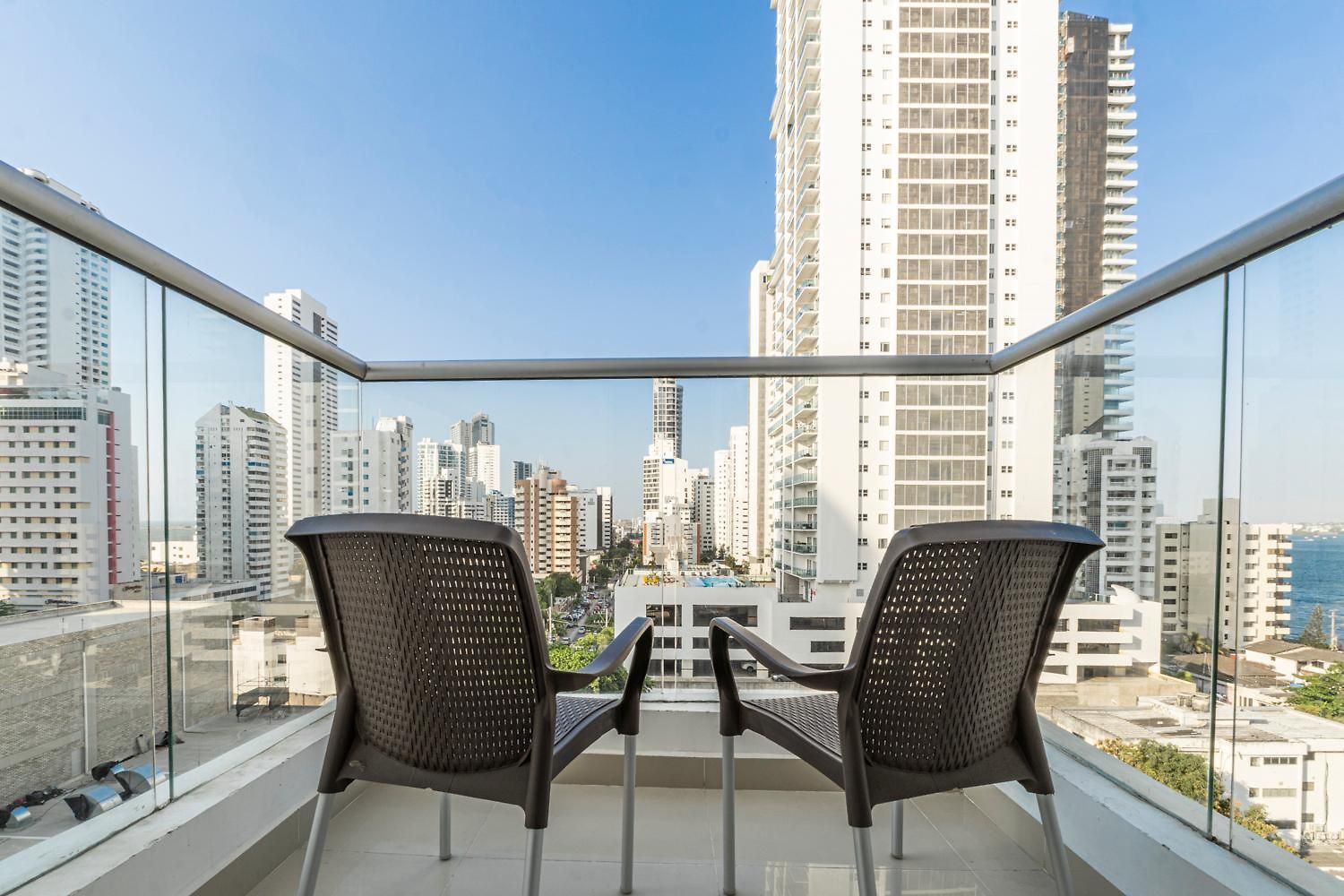 Luxury Duplex With Pool, Sunset Views, & Comfort Apartment *