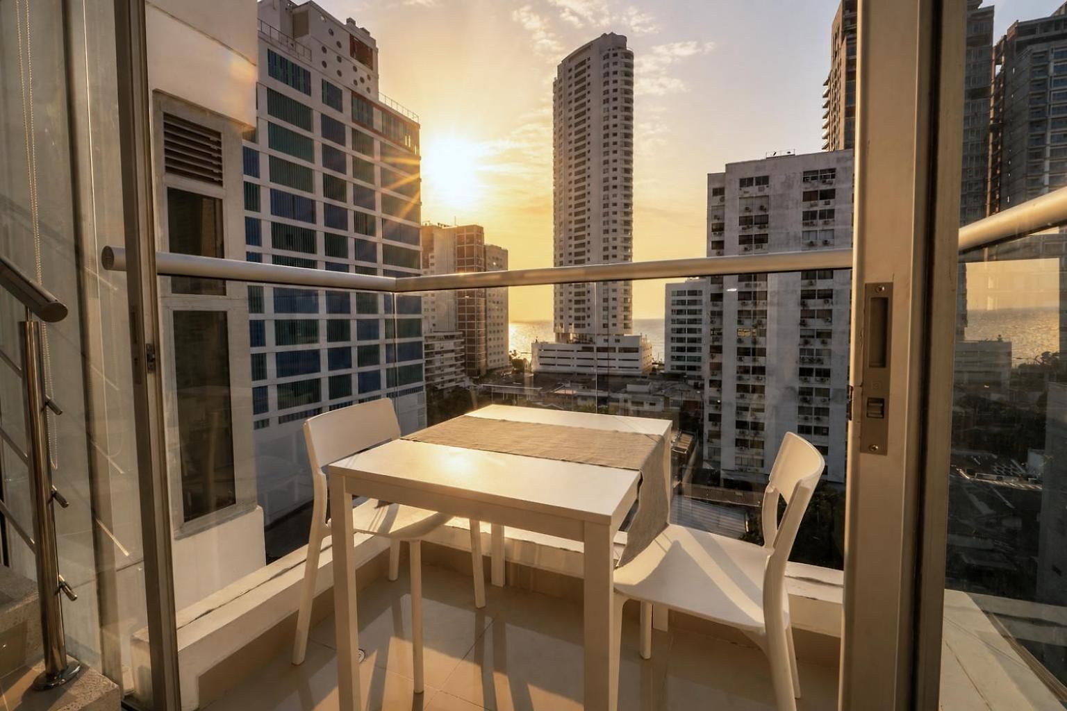 Luxury Duplex With Pool, Sunset Views, & Comfort Apartamento Cartagena