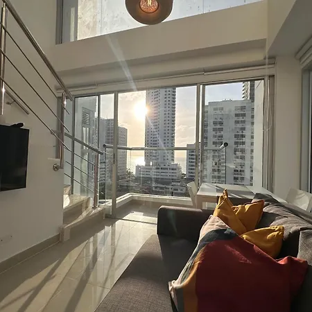Luxury Duplex With Pool, Sunset Views, & Comfort *